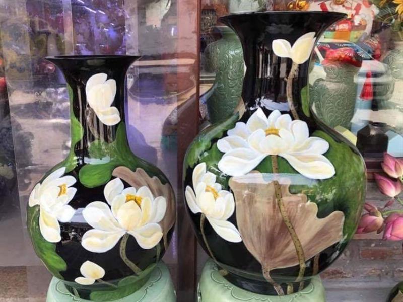 Họa tiết hoa sen trên gốm sứ Bát Tràng