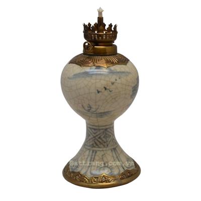Đèn dầu thờ men rạn cổ bọc đồng số 3 gốm sứ Bát Tràng cao 28cm